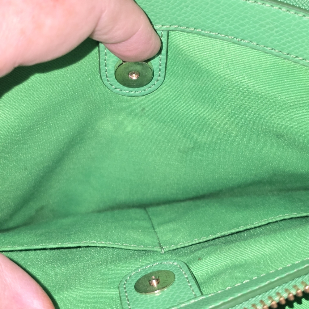 Coach Vibrant Emerald Green Satchel Christmas Rhinestone Heart. 11"x 7.25"x 4" - Picture 11 of 16